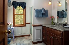 Paddler's Lane Retreat