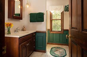 Paddler's Lane Retreat