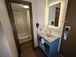 AmericInn by Wyndham Baxter Brainerd