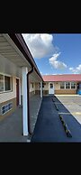 Deluxe Inn