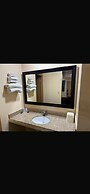 Deluxe Inn