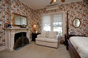 Bradford Place Inn & Gardens