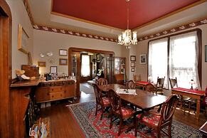 Bradford Place Inn & Gardens