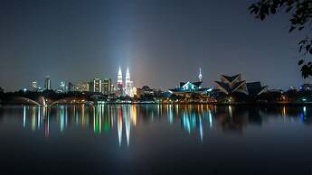 Riccarton Capsule Hotel