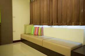 The Cozy Nest Boutique Rooms