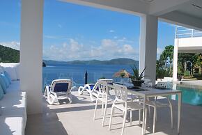 Stunning luxe 220sm villa by the sea entirely private with own pool
