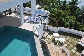 Stunning luxe 220sm villa by the sea entirely private with own pool