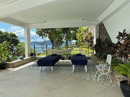 Stunning luxe 220sm villa by the sea entirely private with own pool