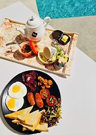 Stunning luxe 220sm villa by the sea entirely private with own pool