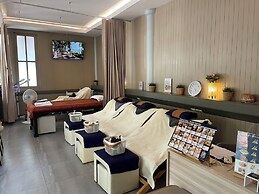 Let's Hyde Pattaya Resort & Villas