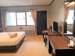 Let's Hyde Pattaya Resort & Villas