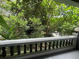 Let's Hyde Pattaya Resort & Villas