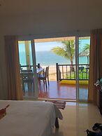 Pranee Beach Bungalows