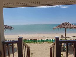 Pranee Beach Bungalows