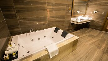 Muong Thanh Luxury Phu Tho Hotel