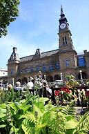 The Warwick Southport