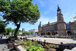 The Warwick Southport