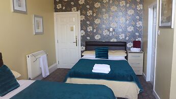 The Warwick Southport