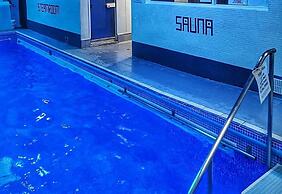 The Warwick Southport