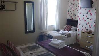 The Warwick Southport