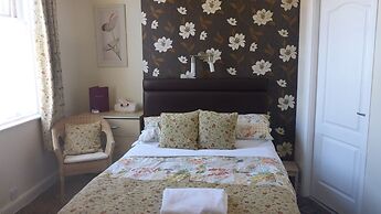 The Warwick Southport