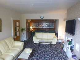 The Warwick Southport