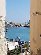 La Banchina Holiday Rooms