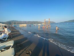 Cle Beach Boutique Hotel