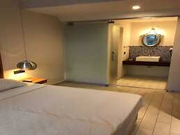 Cle Beach Boutique Hotel