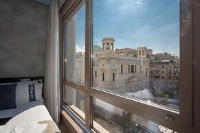 Casual Kubic Athens Hotel