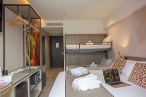 Casual Kubic Athens Hotel