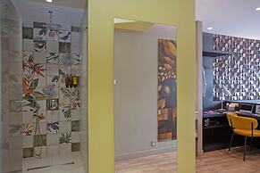 Casual Kubic Athens Hotel