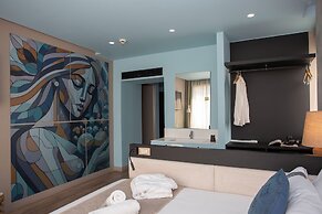 Casual Kubic Athens Hotel