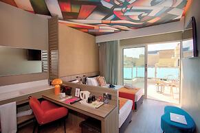 Casual Kubic Athens Hotel