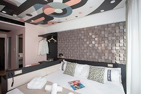 Casual Kubic Athens Hotel