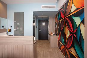 Casual Kubic Athens Hotel