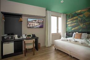 Casual Kubic Athens Hotel