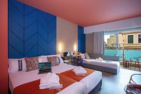 Casual Kubic Athens Hotel