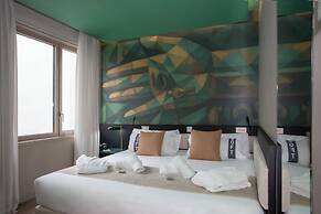 Casual Kubic Athens Hotel