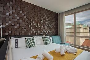 Casual Kubic Athens Hotel