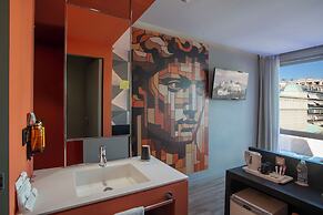 Casual Kubic Athens Hotel