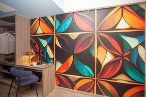 Casual Kubic Athens Hotel
