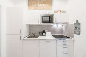 happy home Budapest JOY