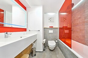 Park Inn by Radisson Kyiv Troyitska