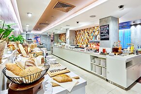 Park Inn by Radisson Kyiv Troyitska