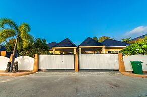 Platinum 3 bedrooms villa pool garden