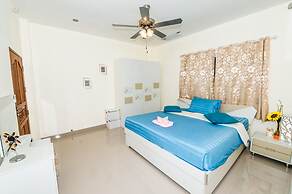 Platinum 3 bedrooms villa pool garden