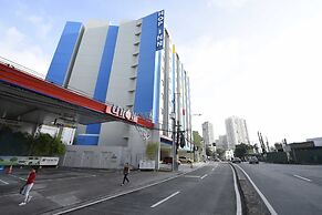 Hop Inn Hotel Makati Avenue