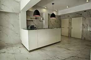 Salguero Apart By Zafiro