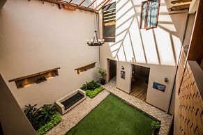 San Rocke House Hotel